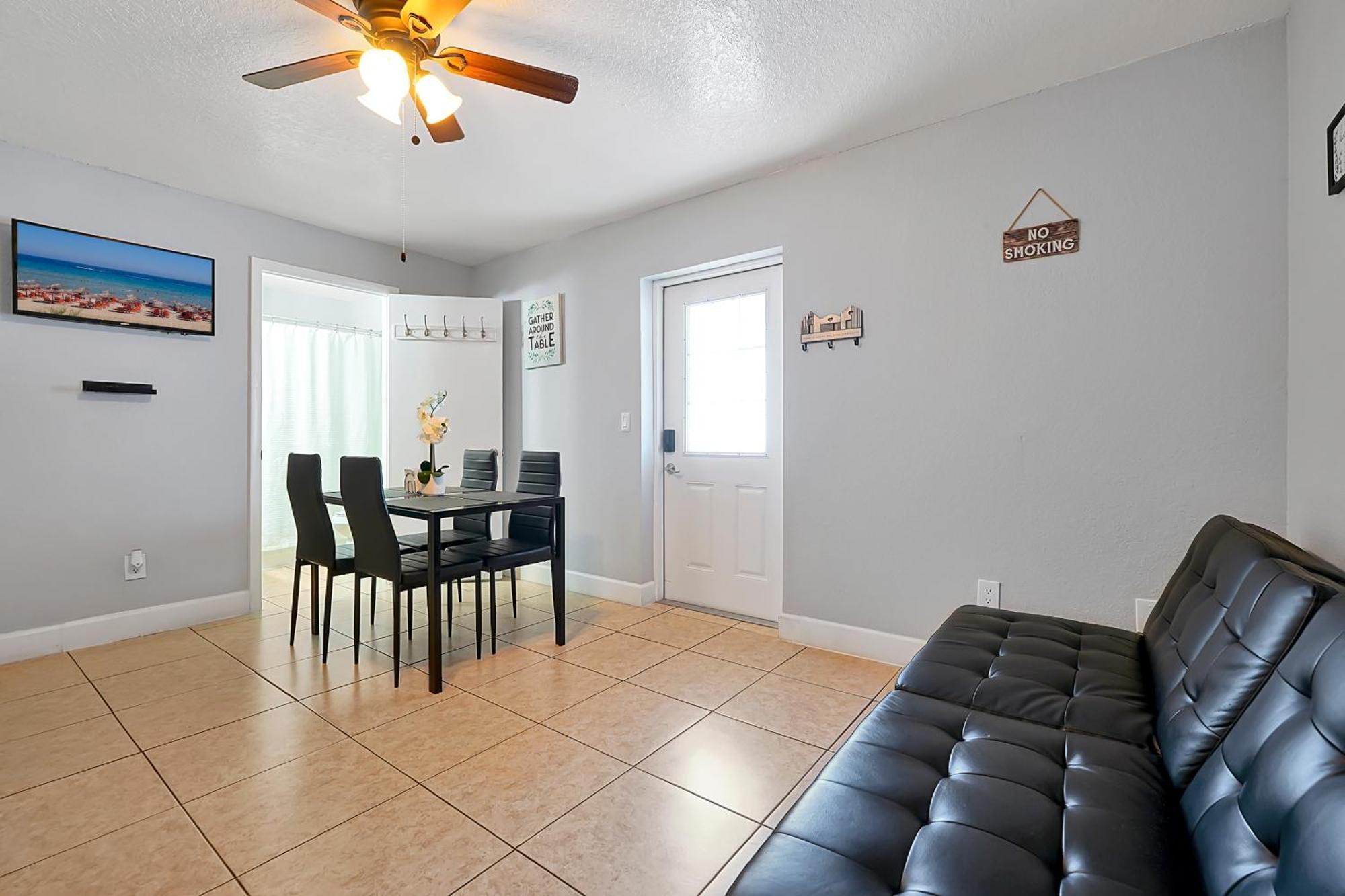 Comfortable Private Room In Tampa: The Wanderlust Exterior foto