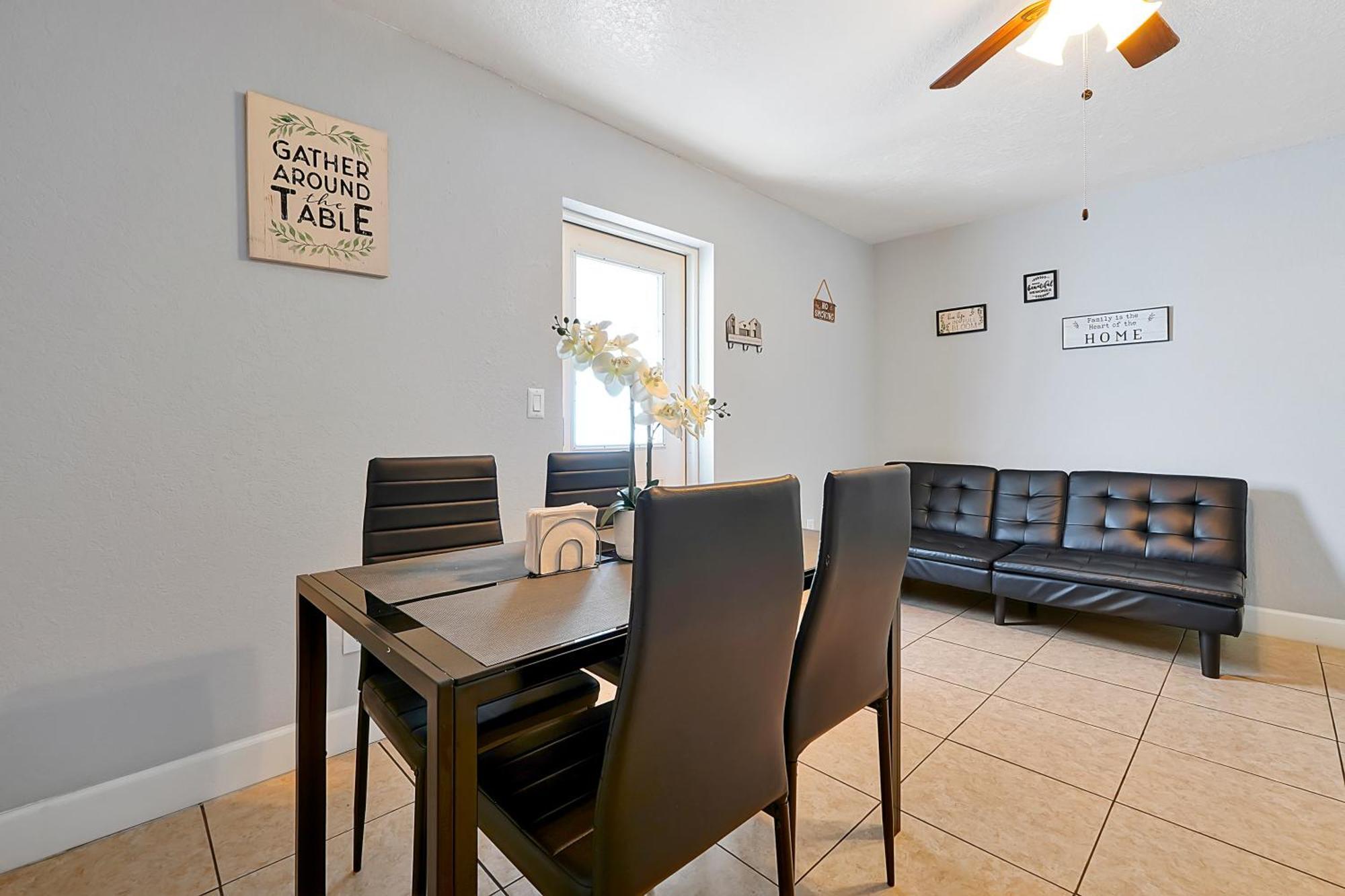 Comfortable Private Room In Tampa: The Wanderlust Exterior foto
